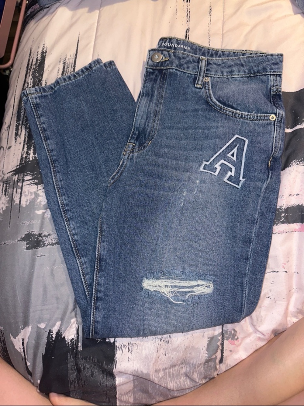 No Boundaries Women's Straight Leg Jeans - Blue Denim with 'A' Patch